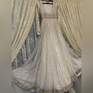 White Pakistani Kalidaar Nikkah Outfit Kameez Maham Baig Lehenga Peshwas
